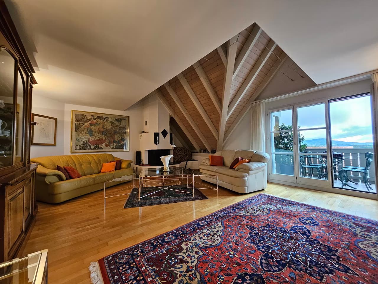 Attika-Maisonette, Winkel (ZH), Schweiz