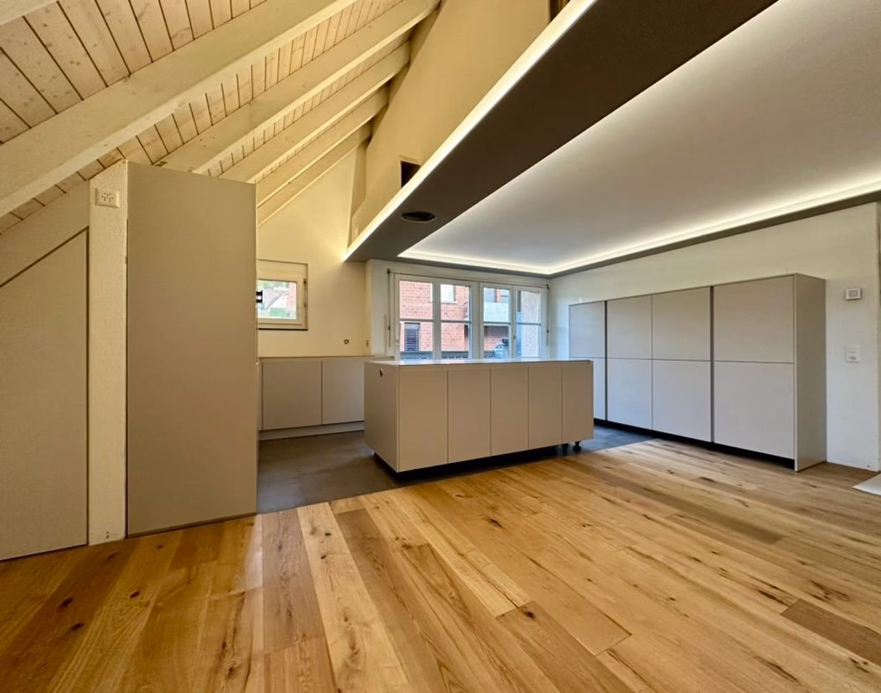 Dachmaisonette, Winkel (ZH), Schweiz